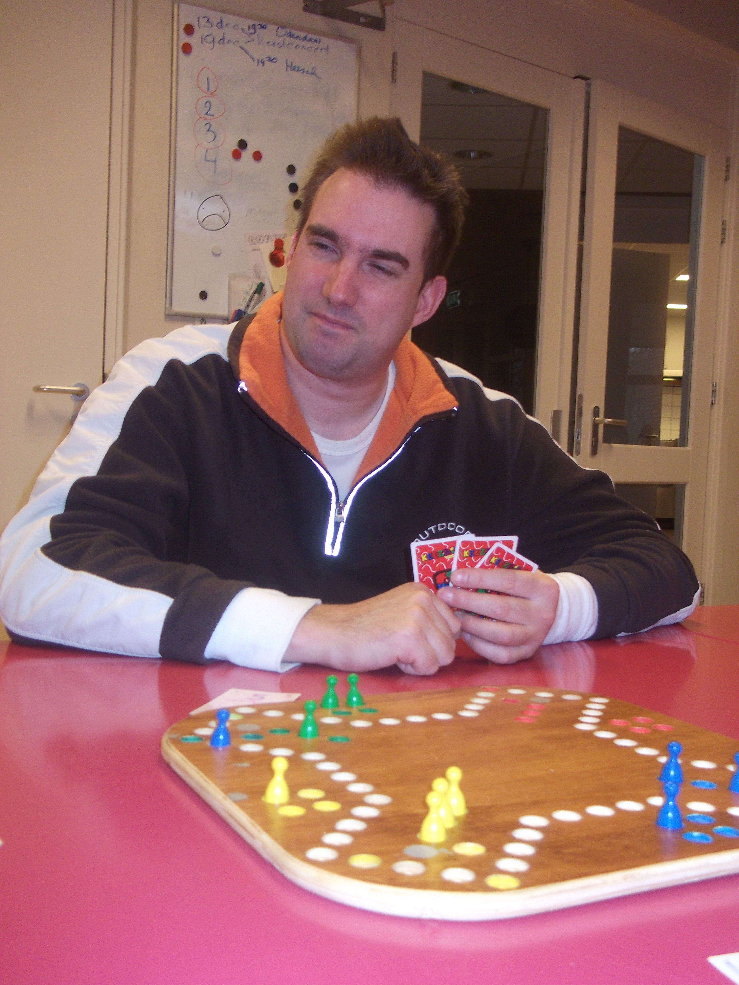 Foto van Rene van Honk op de zoete inval tijdens het kezen-spel