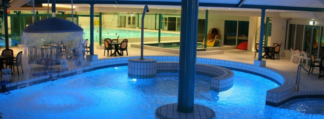 Foto van stroomversnelling en bubbelbad