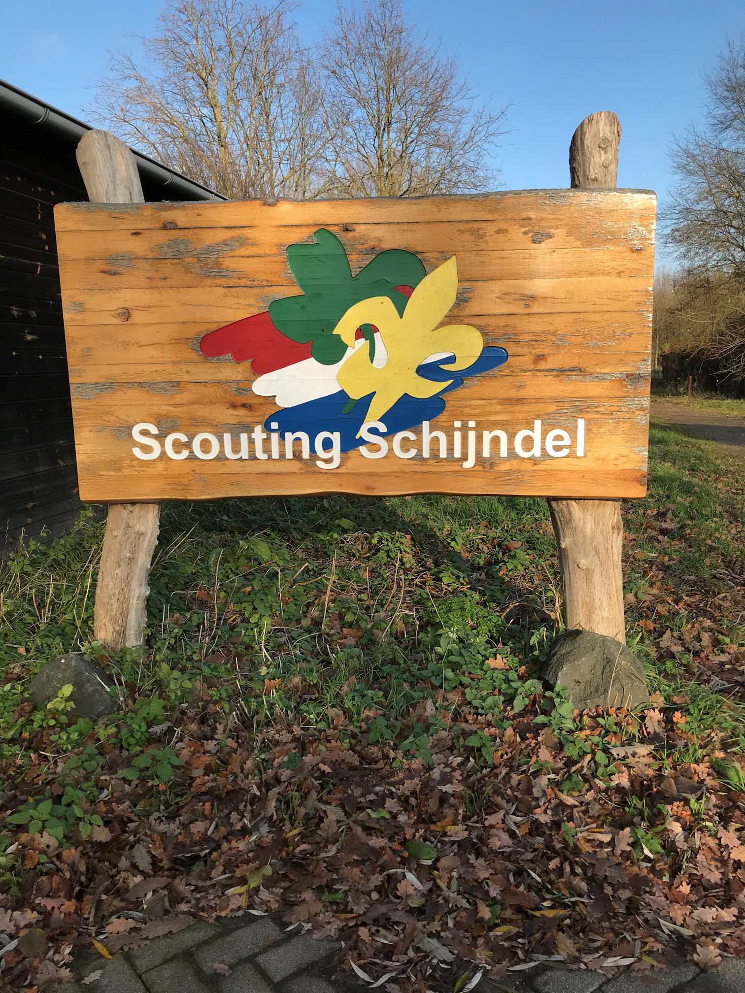 buiten bij de zoete inval, de scouting zit erachter. (2 basisscholen zitten ernaast)